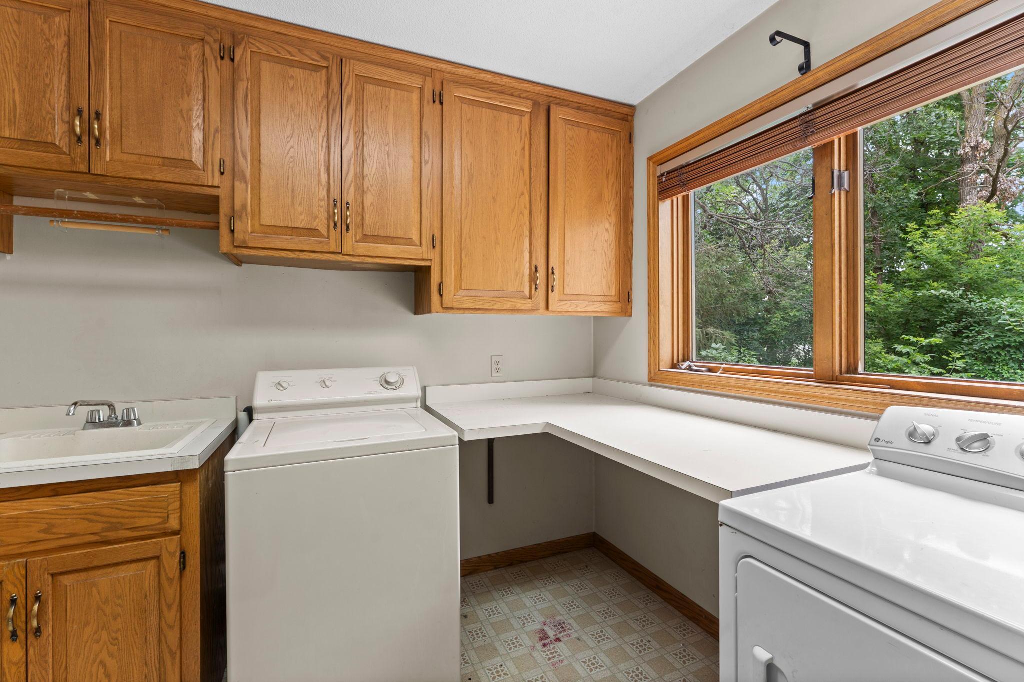 7890 Guild Court Apple Valley, MN 55124 - Photo 14 of 36