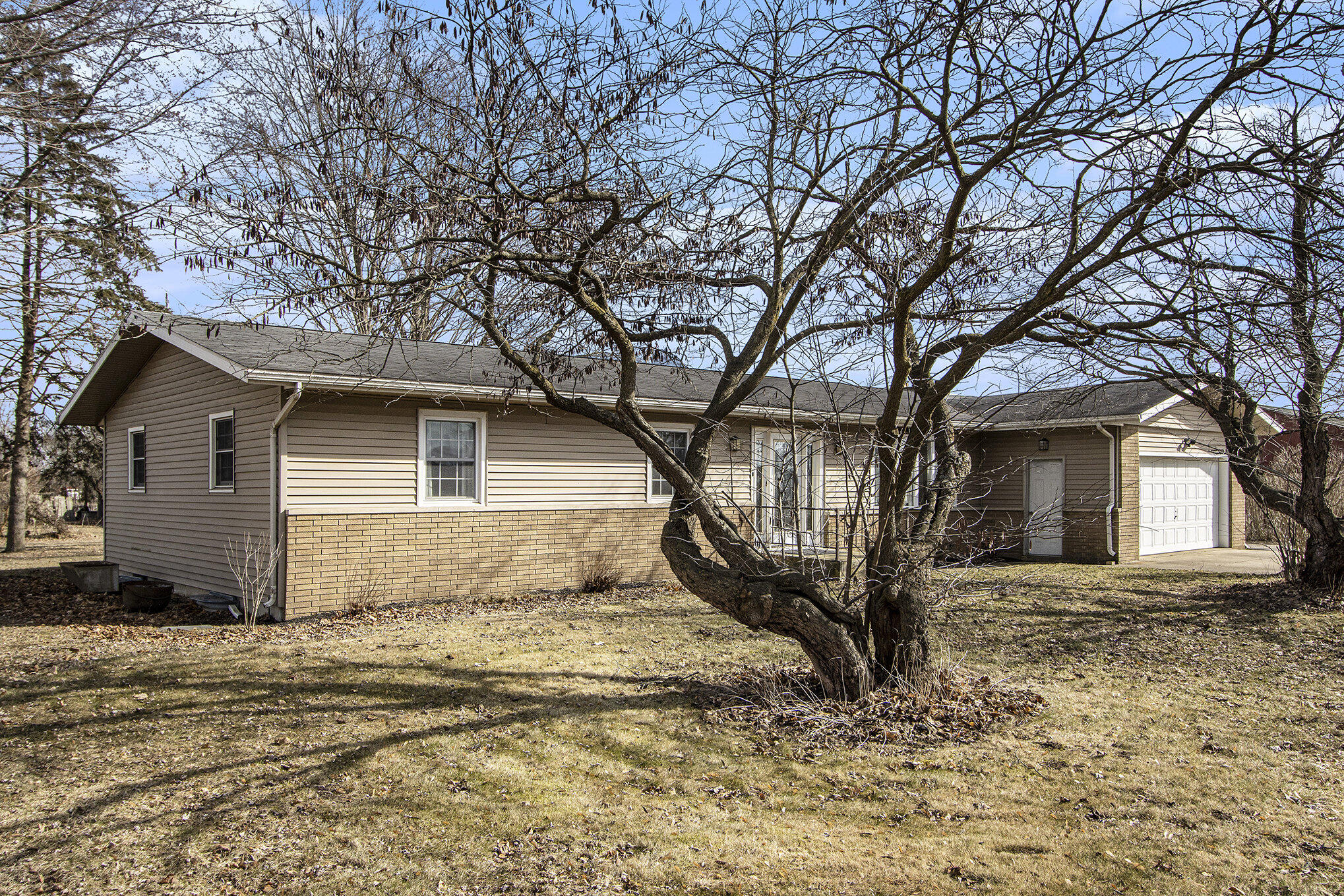 52551 Highway 131 Three Rivers, MI 49093 - Photo 1 of 41 002_52551us131_59_0