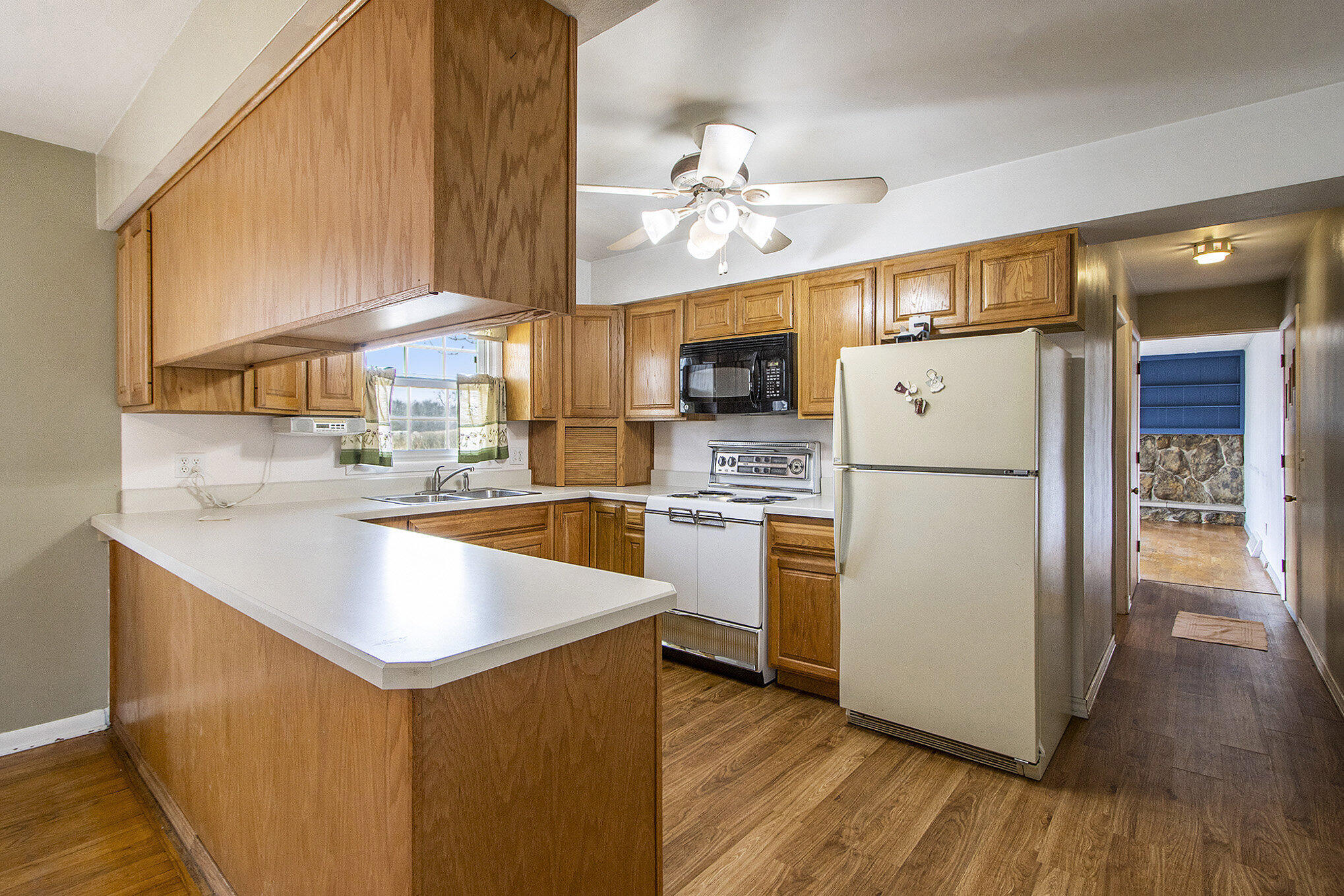 52551 Highway 131 Three Rivers, MI 49093 - Photo 14 of 41 014_52551us131_23