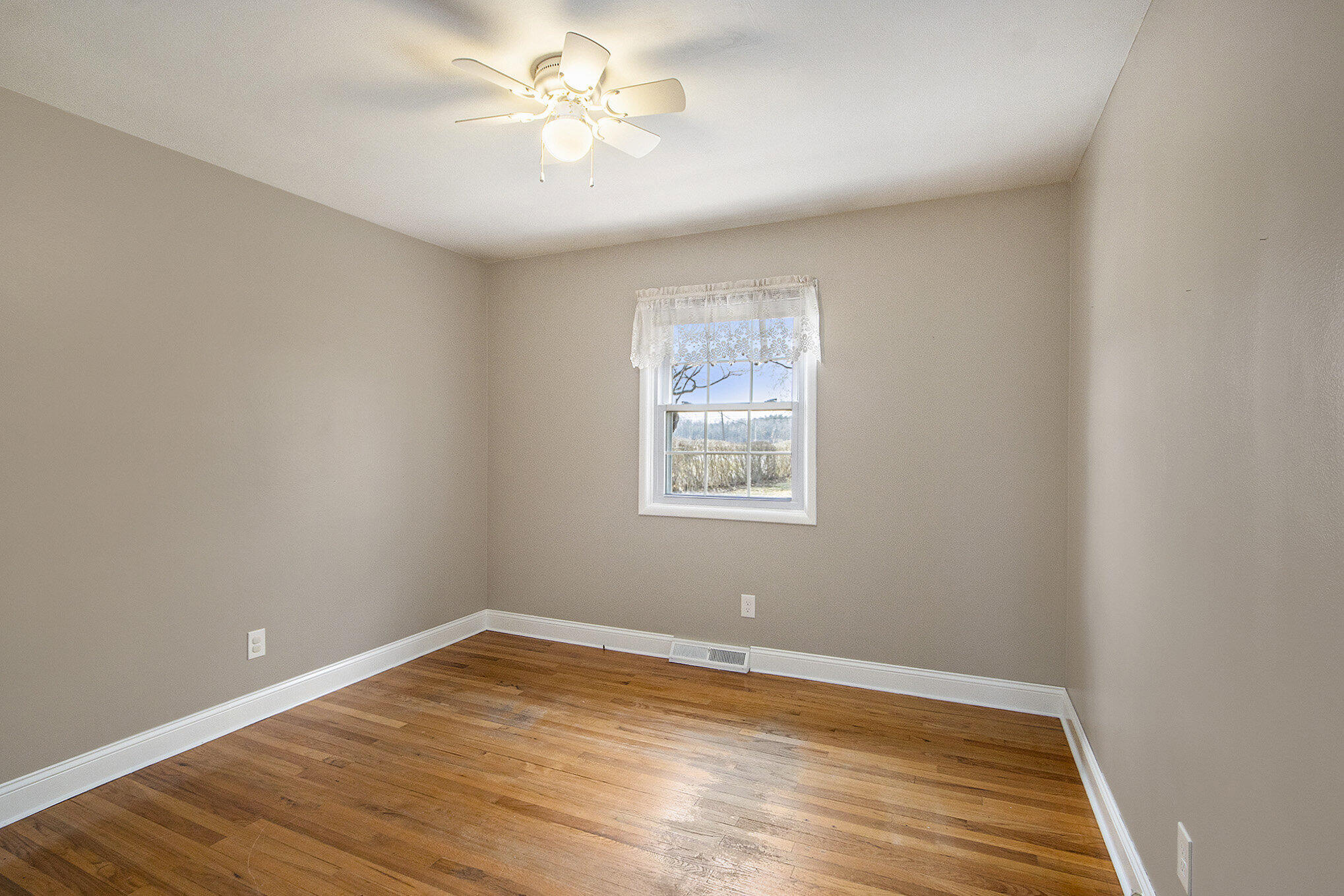 52551 Highway 131 Three Rivers, MI 49093 - Photo 18 of 41 018_52551us131_9