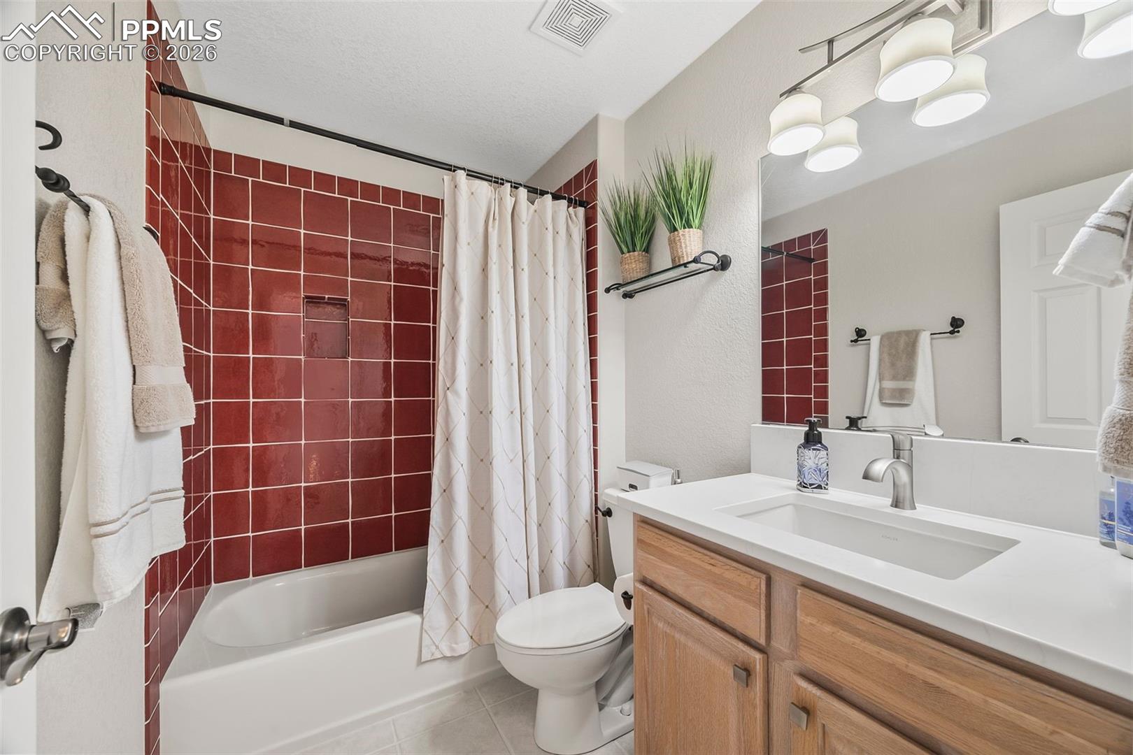 133 Matthew Road Divide, CO 80814 - Photo 30 of 40 Upstairs Guest Bathroom