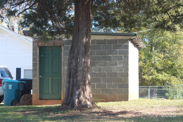 $99,000 | 112 Eastside Drive, Forest City, NC 28043