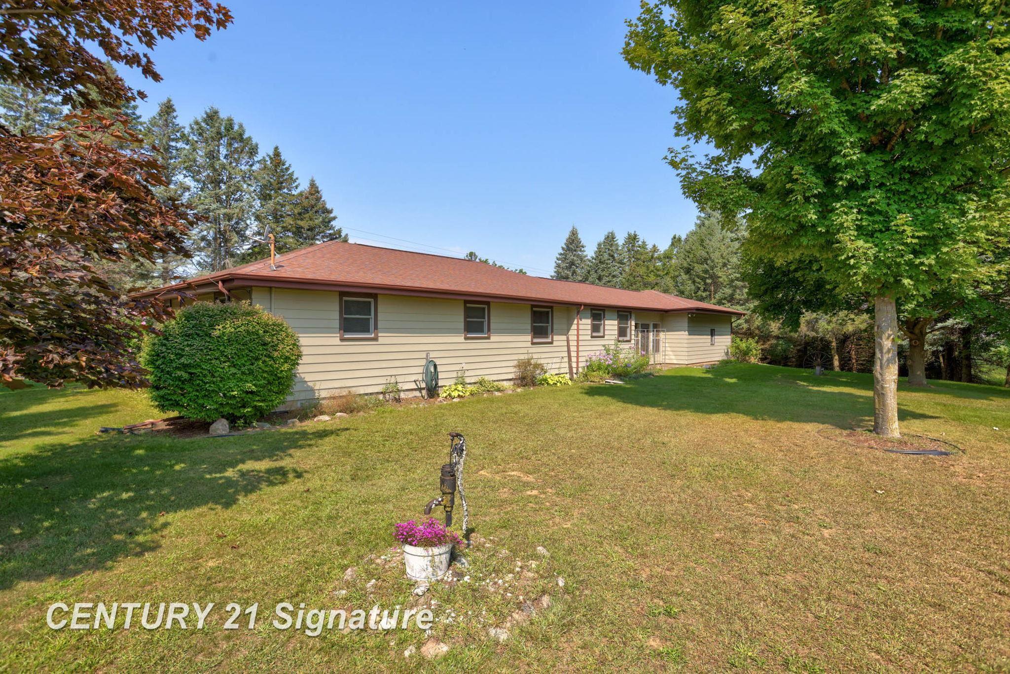 1381 South Brennan Road Hemlock, MI 48626 - Photo 33 of 63