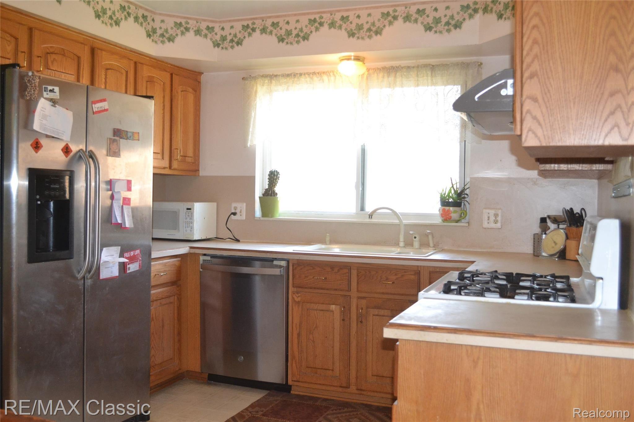 5729 Wedgewood Road Canton, MI 48187 - Photo 7 of 27 Kitchen