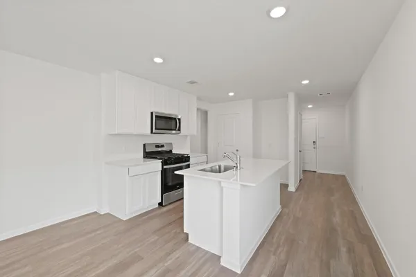 $2,250 | 925 Sutherland Falls Street, Conroe, TX 77303