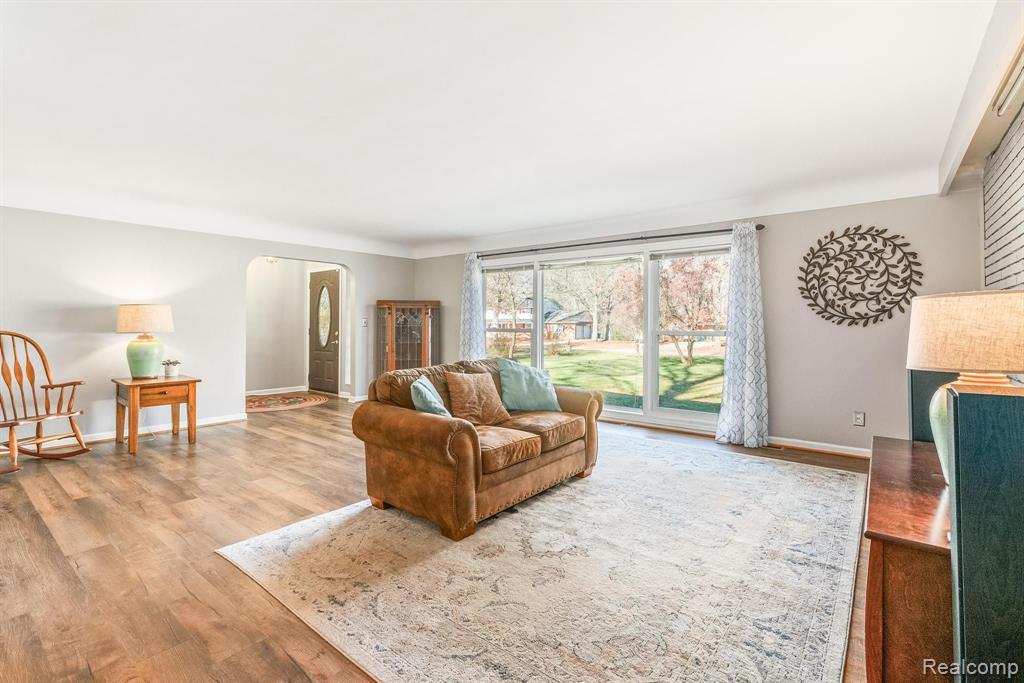 41721 Riggs Road Belleville, MI 48111 - Photo 8 of 42