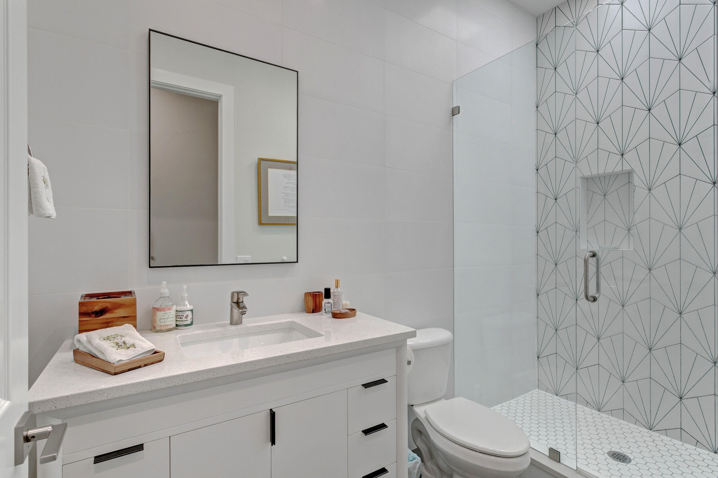 247 Hampton Place Jupiter, FL 33458 - Photo 23 of 32 bath 2