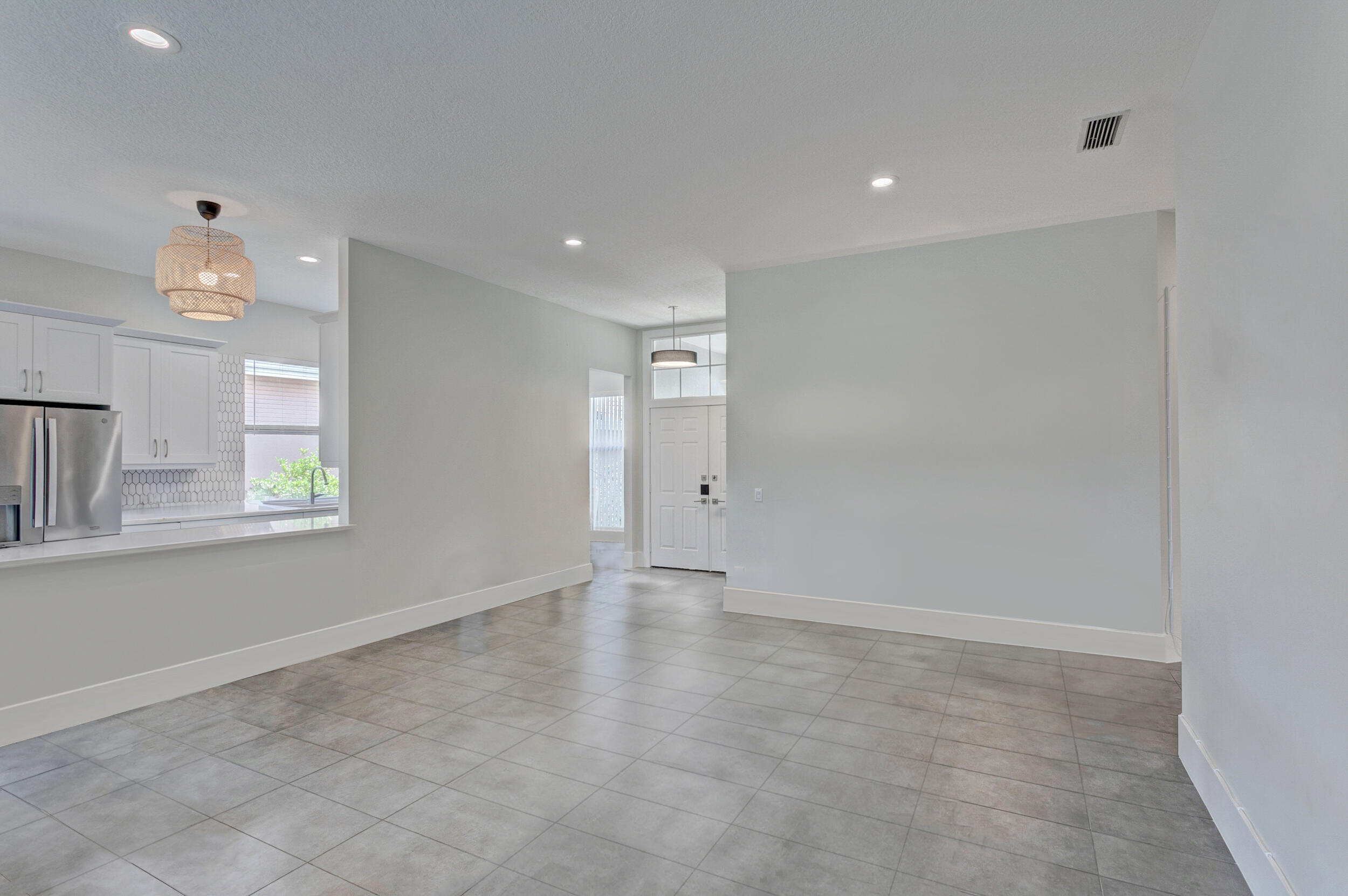 247 Hampton Place Jupiter, FL 33458 - Photo 6 of 32 dining area