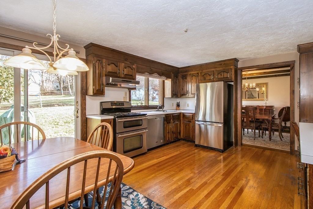 708 Jerusalem Road Cohasset, MA 02025 - Photo 5 of 34 Gallery Image 5