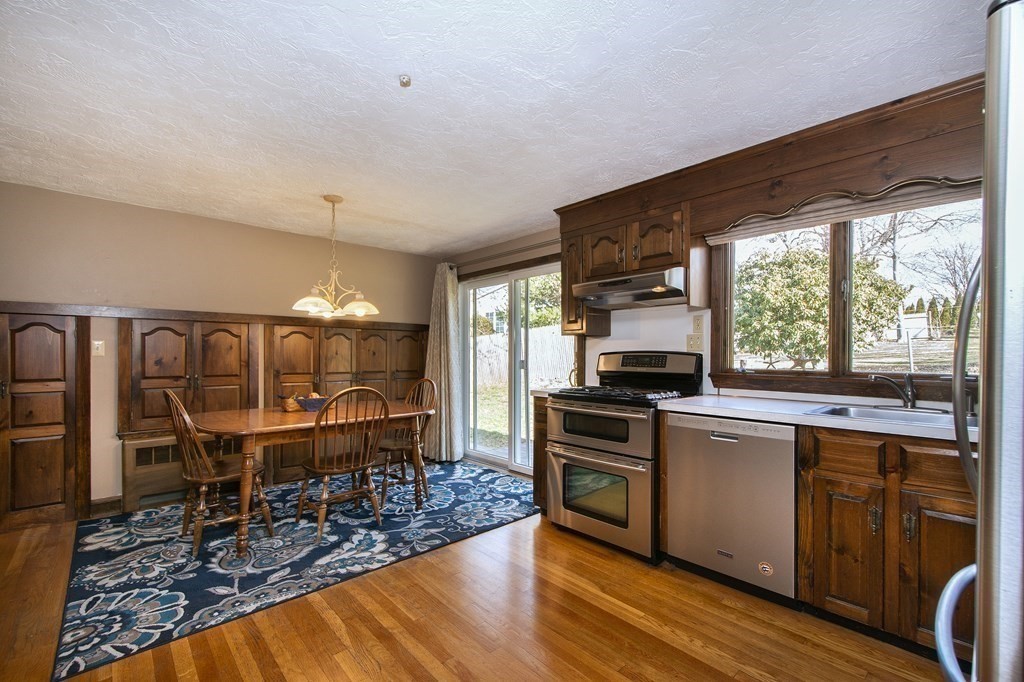 708 Jerusalem Road Cohasset, MA 02025 - Photo 6 of 34 Gallery Image 6