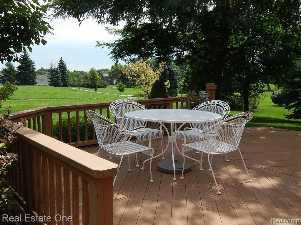 1690 Foresthill Drive Rochester, MI 48306 - Photo 19 of 21 back deck.JPG