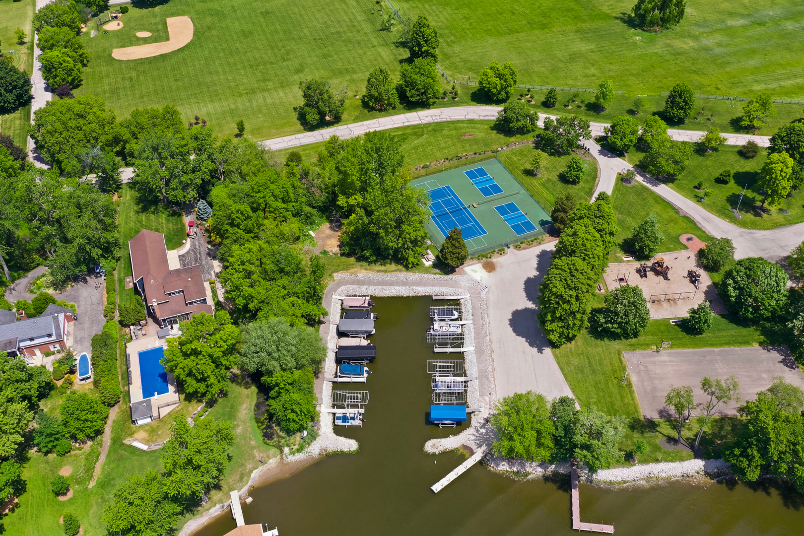 233 Valley Road Cary, IL 60013 - Photo 34 of 38