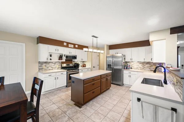 $585,000 | 1273 St Andrews Lane, Lawrenceburg, IN 47025