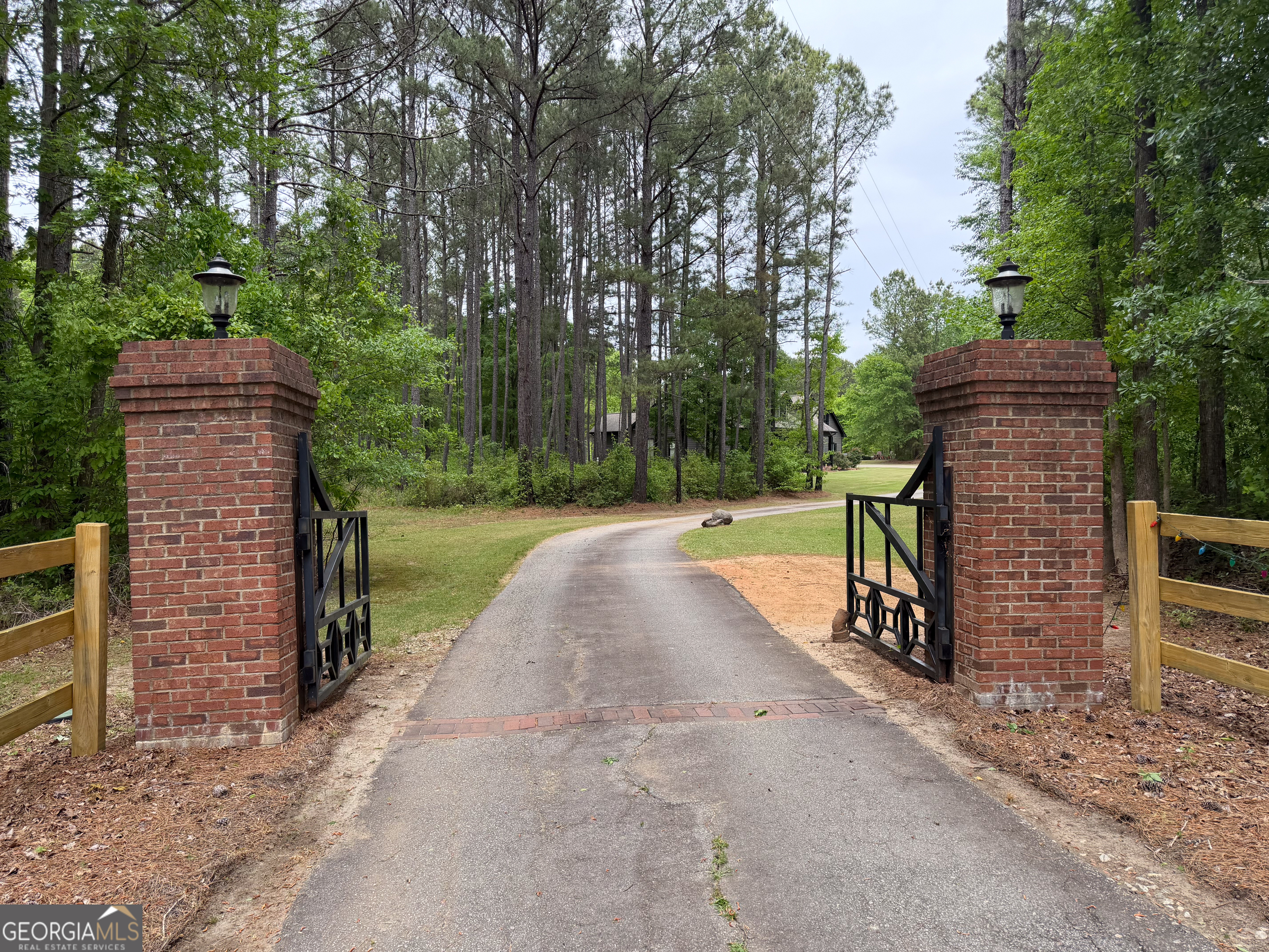 3385 Highway 83 Monticello, GA 31064 - Photo 26 of 47 a view of a park with pathway
