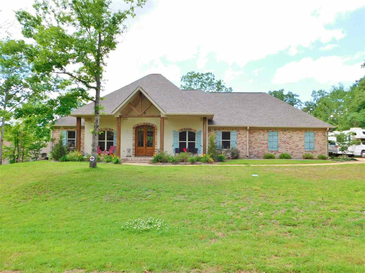 15 Drake Landing Raymond, MS 39154 - Photo 1 of 49 Photo 1