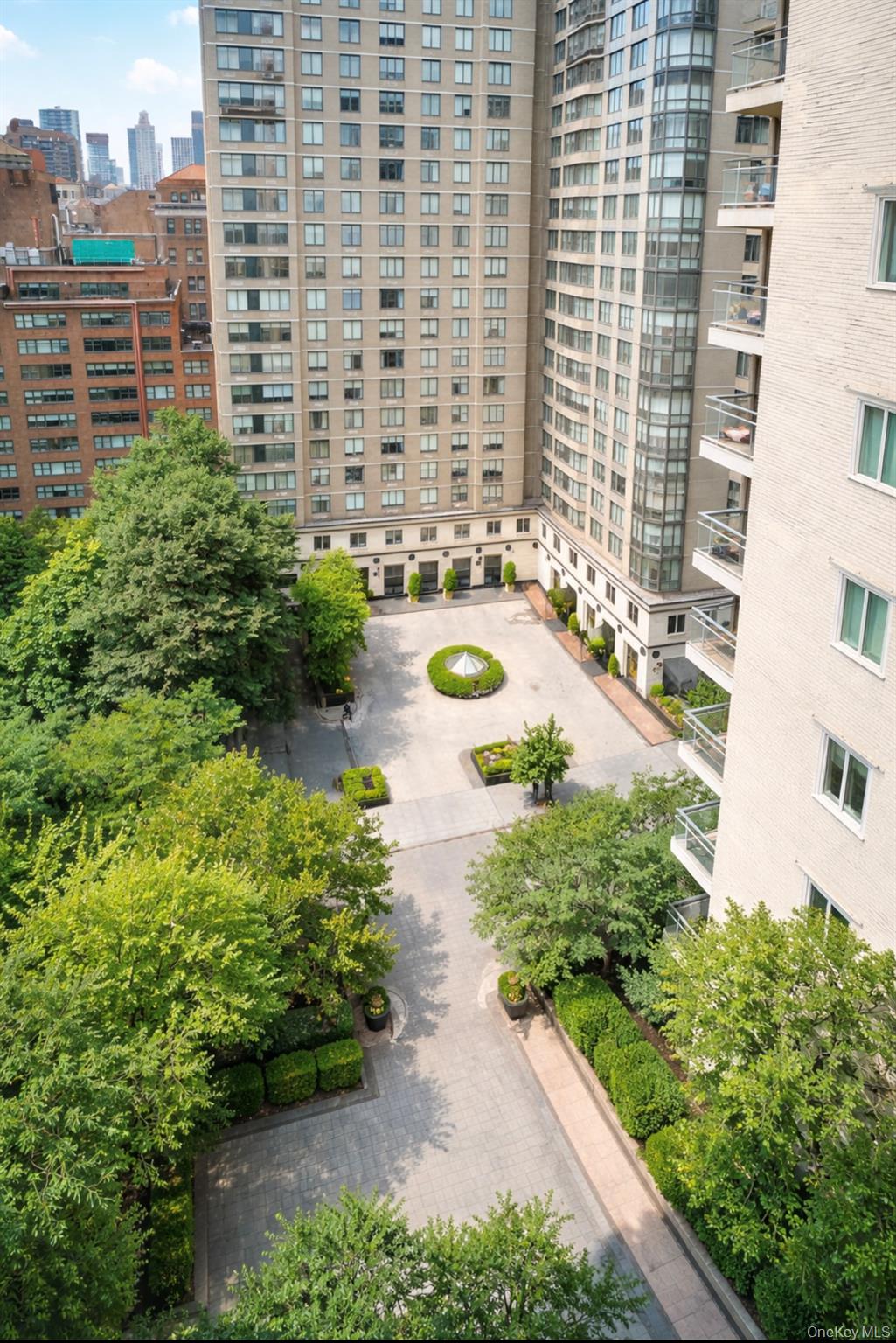 200 East 66th Street, Unit B1503 Manhattan, NY 10065 - Photo 7 of 24 a view of a city with tall buildings