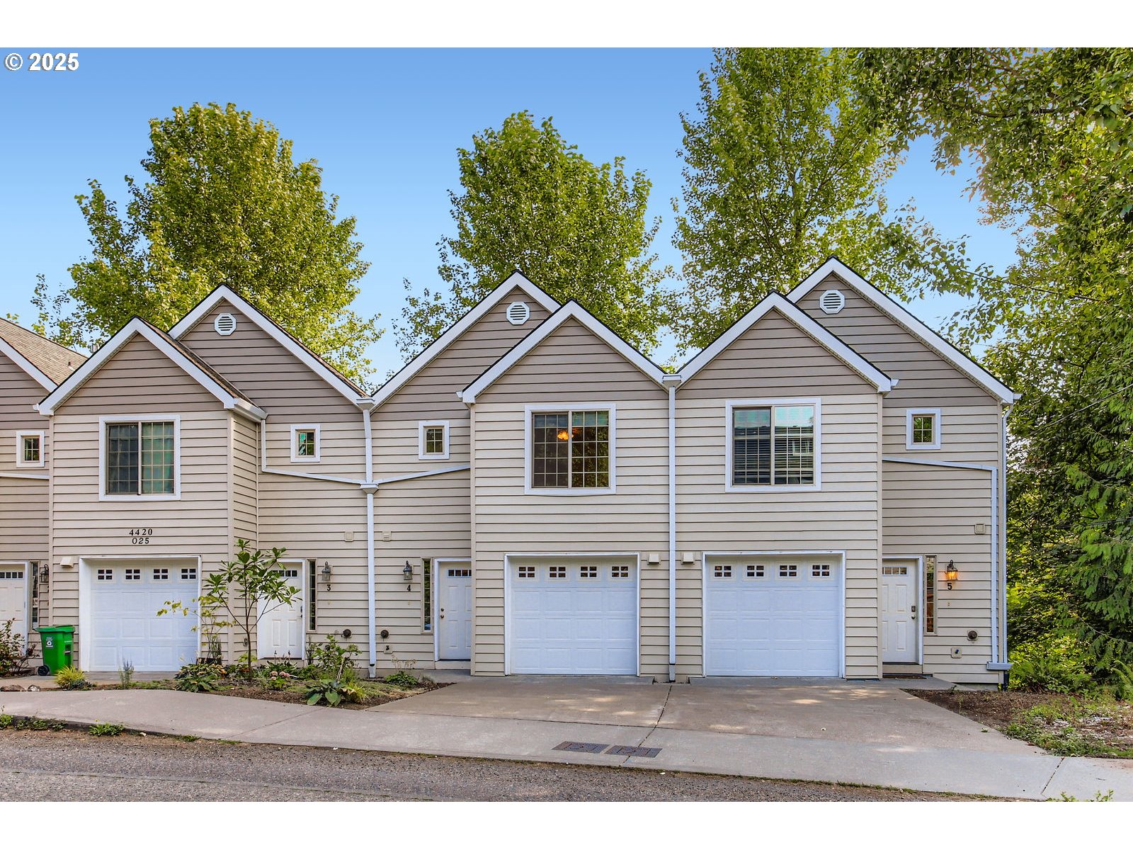 4420 South Slavin Road, Unit 4 Portland, OR 97239 - Photo 2 of 25 Gallery Image 2