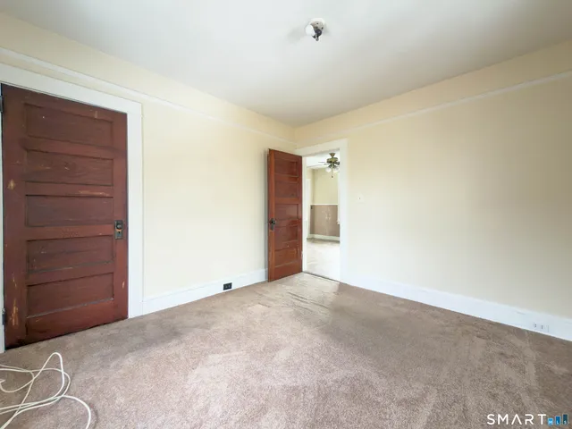 $1,685 | 72 Roosevelt Avenue, Norwich, CT 06360