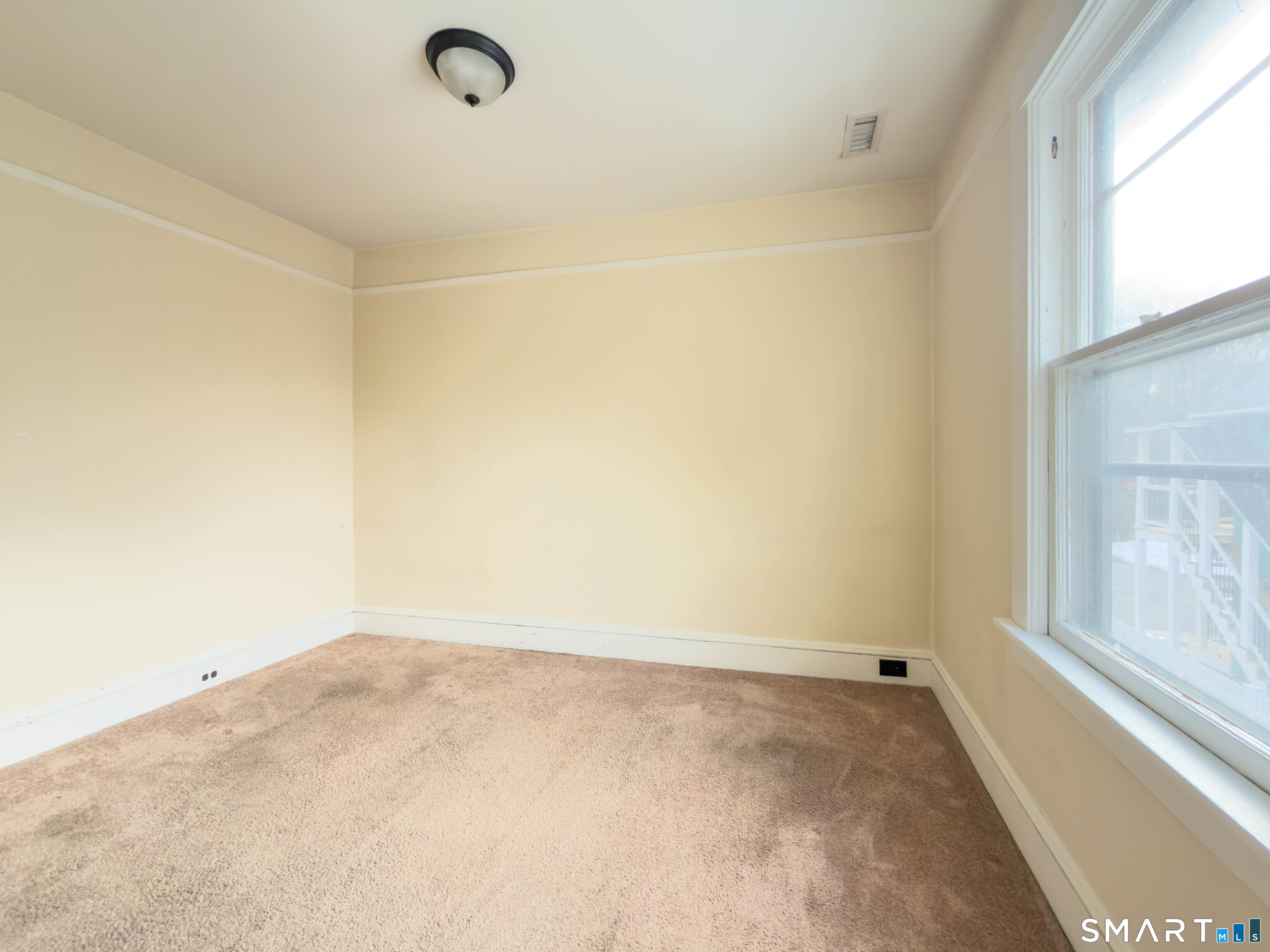 72 Roosevelt Avenue Norwich, CT 06360 - Photo 15 of 21 a view of a room