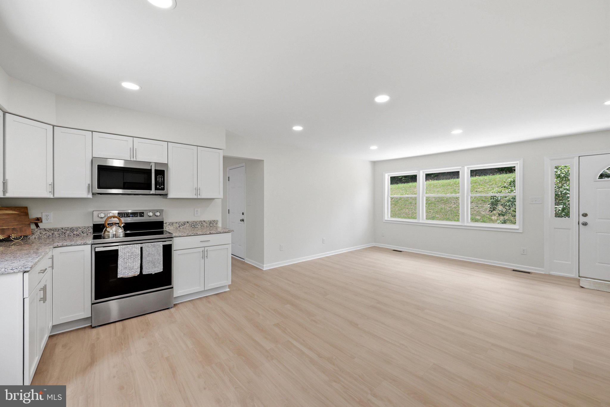 1355 Perry Road Winchester, VA 22602 - Photo 10 of 49 Kitchen