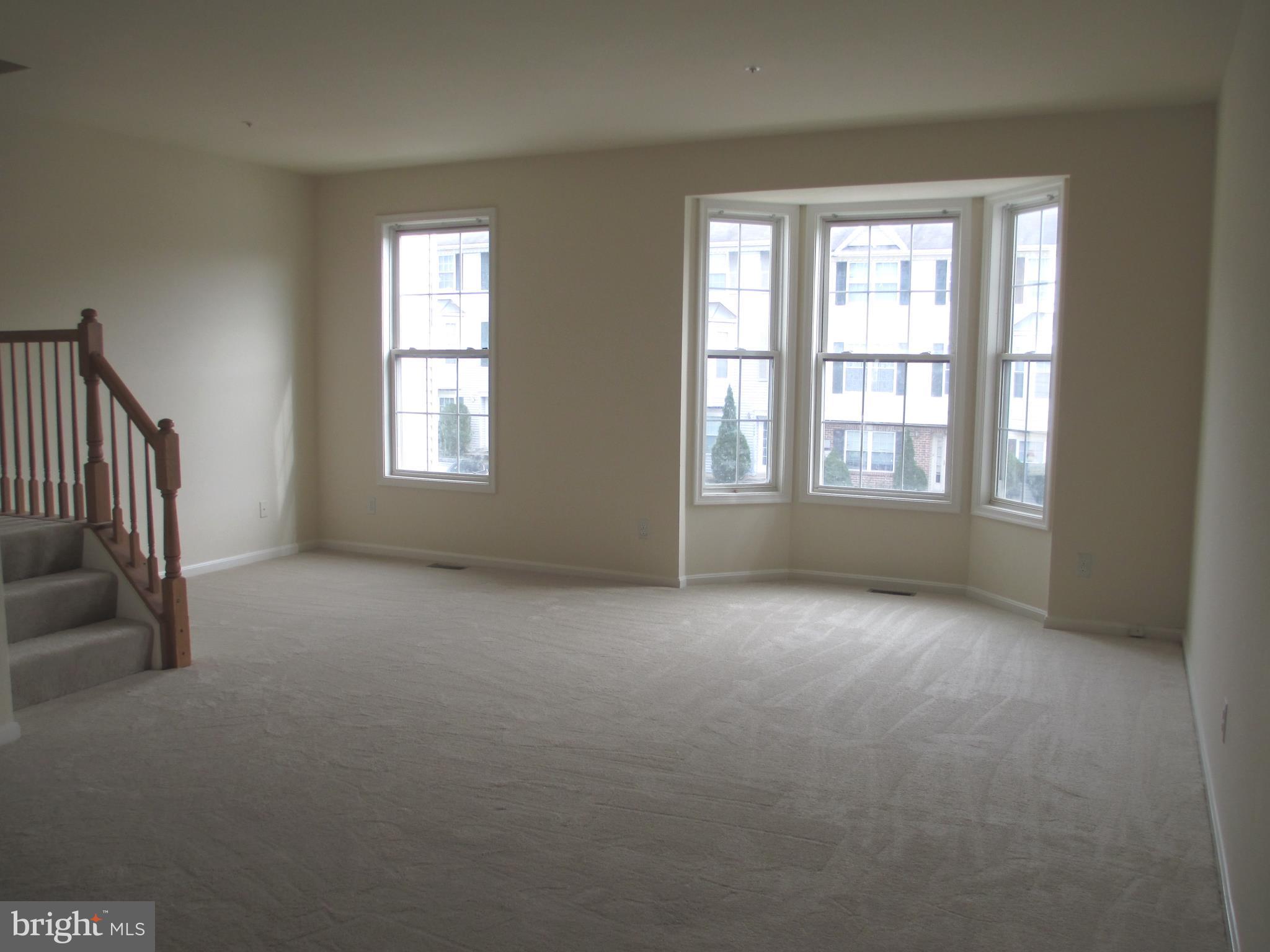 7704 Periwinkle Way Severn, MD 21144 - Photo 2 of 21 Living Room