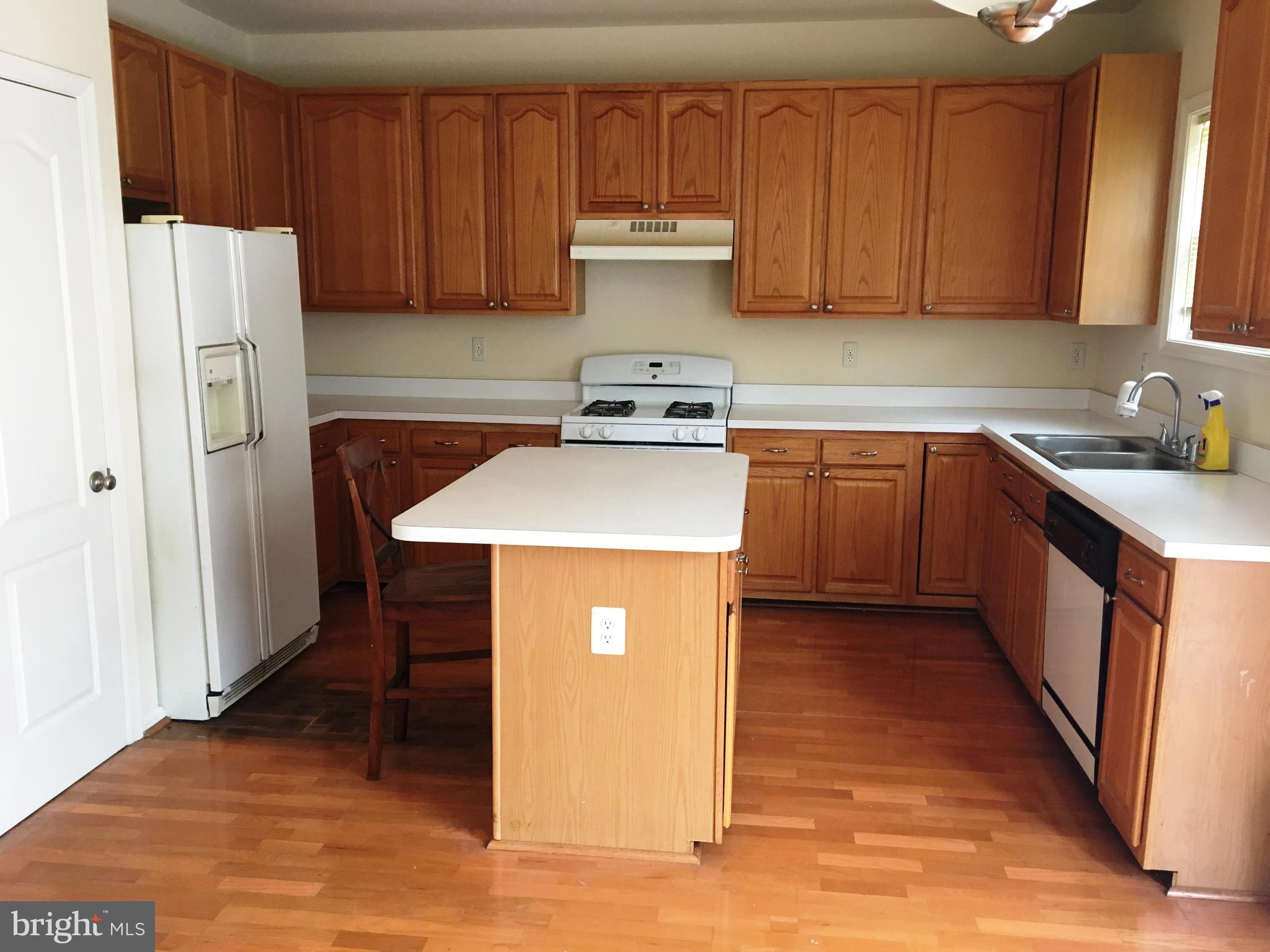 7704 Periwinkle Way Severn, MD 21144 - Photo 4 of 21