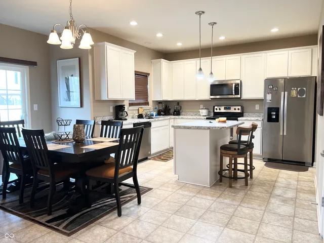 $2,450 | 1694 Wedgewood Place, Avon, IN 46123