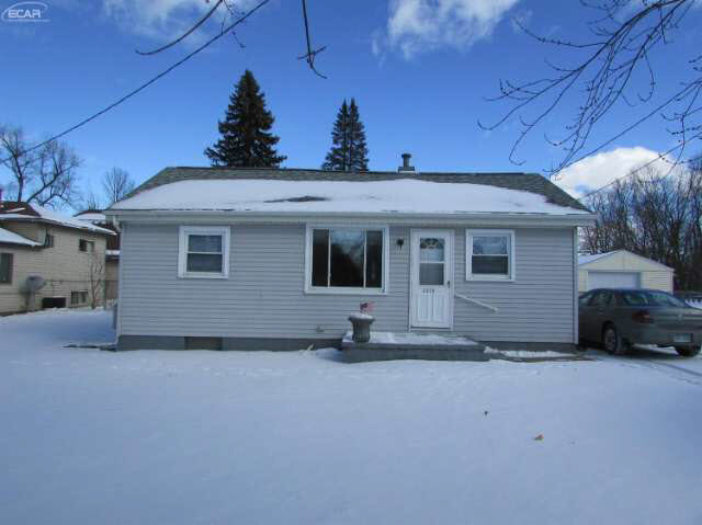 2078 North Center Road Burton, MI 48509 - Photo 2 of 20 20459383-1.JPG