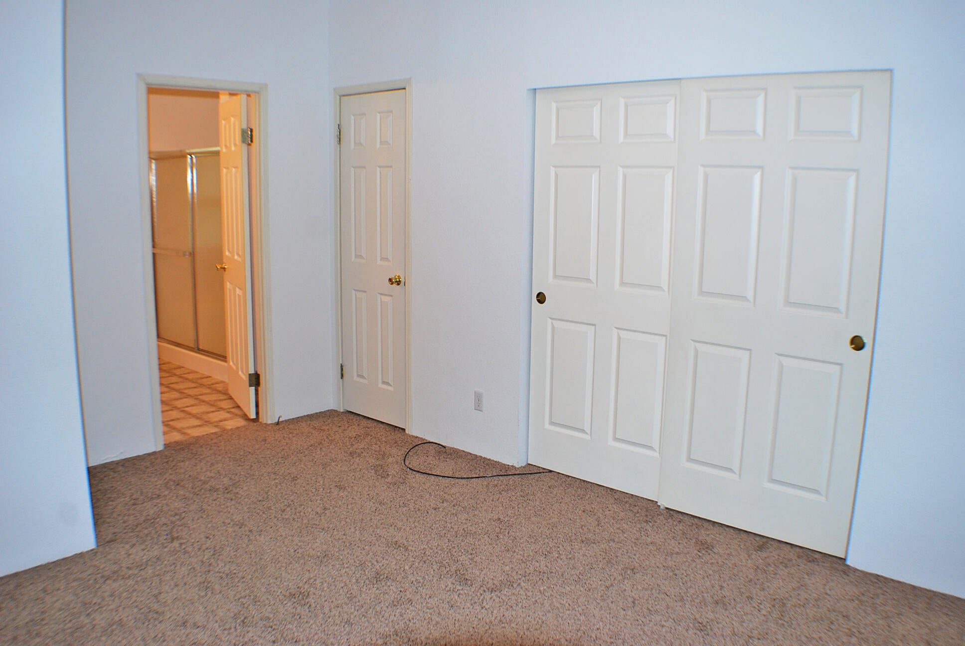 52744 Golden Astor Road La Pine, OR 97739 - Photo 8 of 10 Bedroom to bathroom