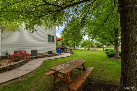 $549,000 | 1 Bayport Court, O'Fallon, MO 63368