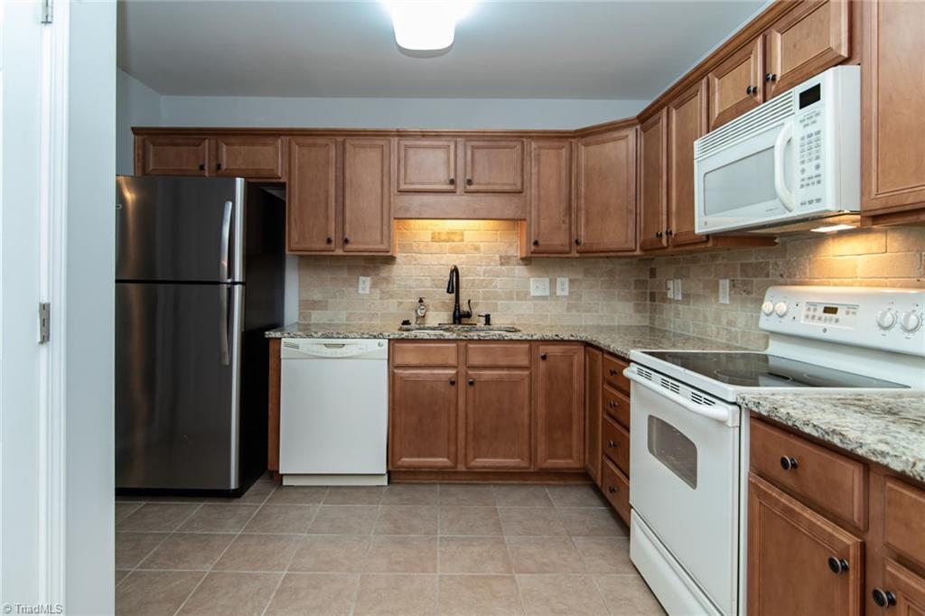 653 Ansley Way High Point, NC 27265 - Photo 8 of 30 Gallery Image 8