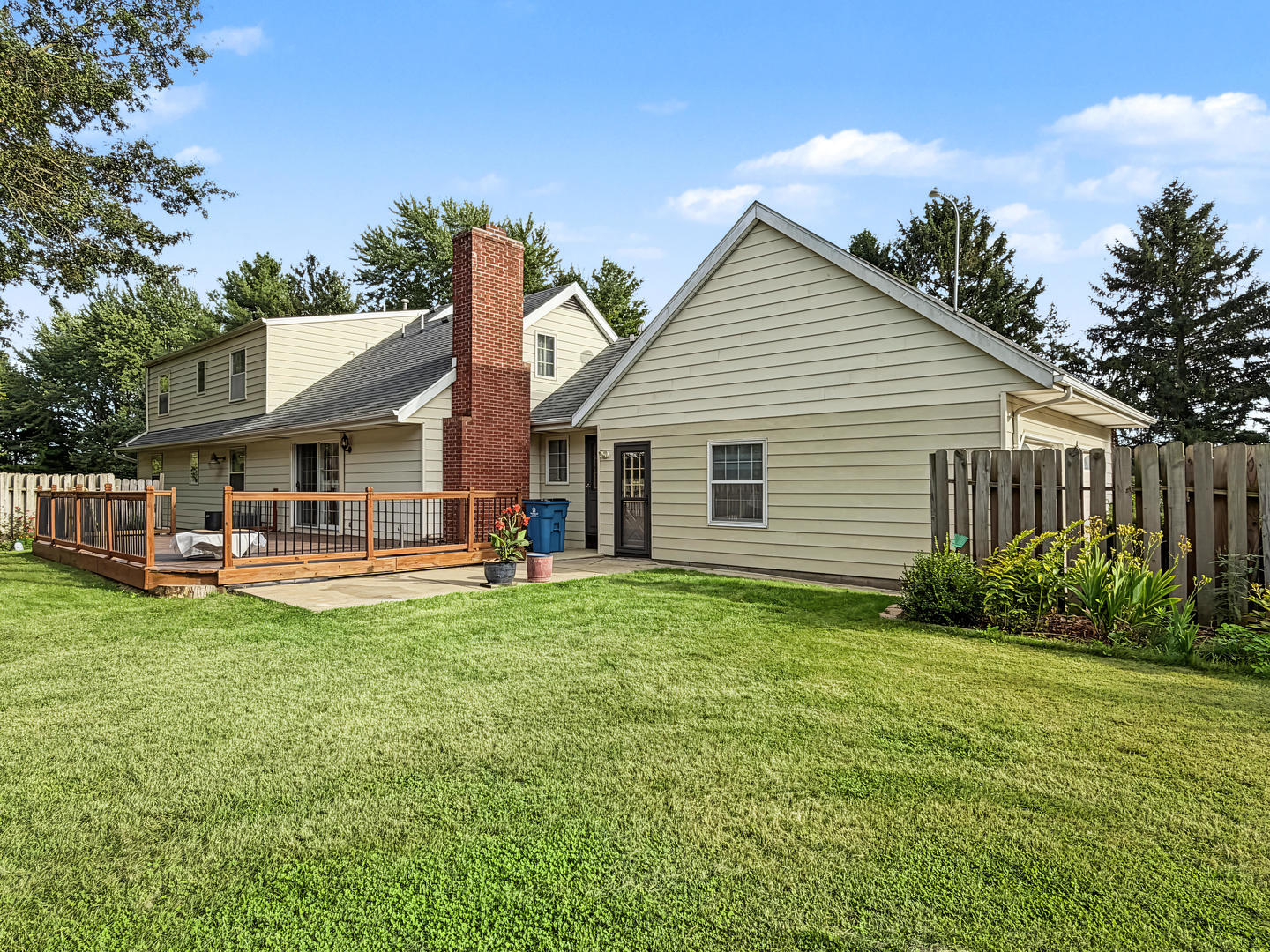 2016 2100 North Road Watseka, IL 60970 - Photo 2 of 41 Gallery Image 2