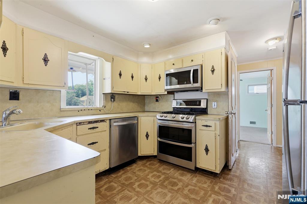 20 Sunnyside Road West Orange, NJ 07052 - Photo 14 of 50