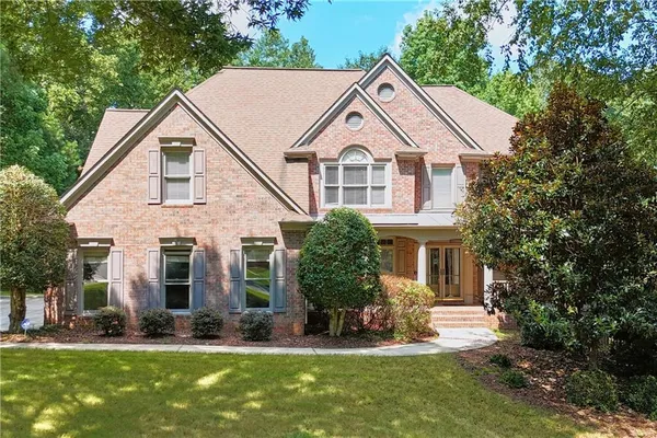 $880,000 | 195 Woodcliff Court, Suwanee, GA 30024