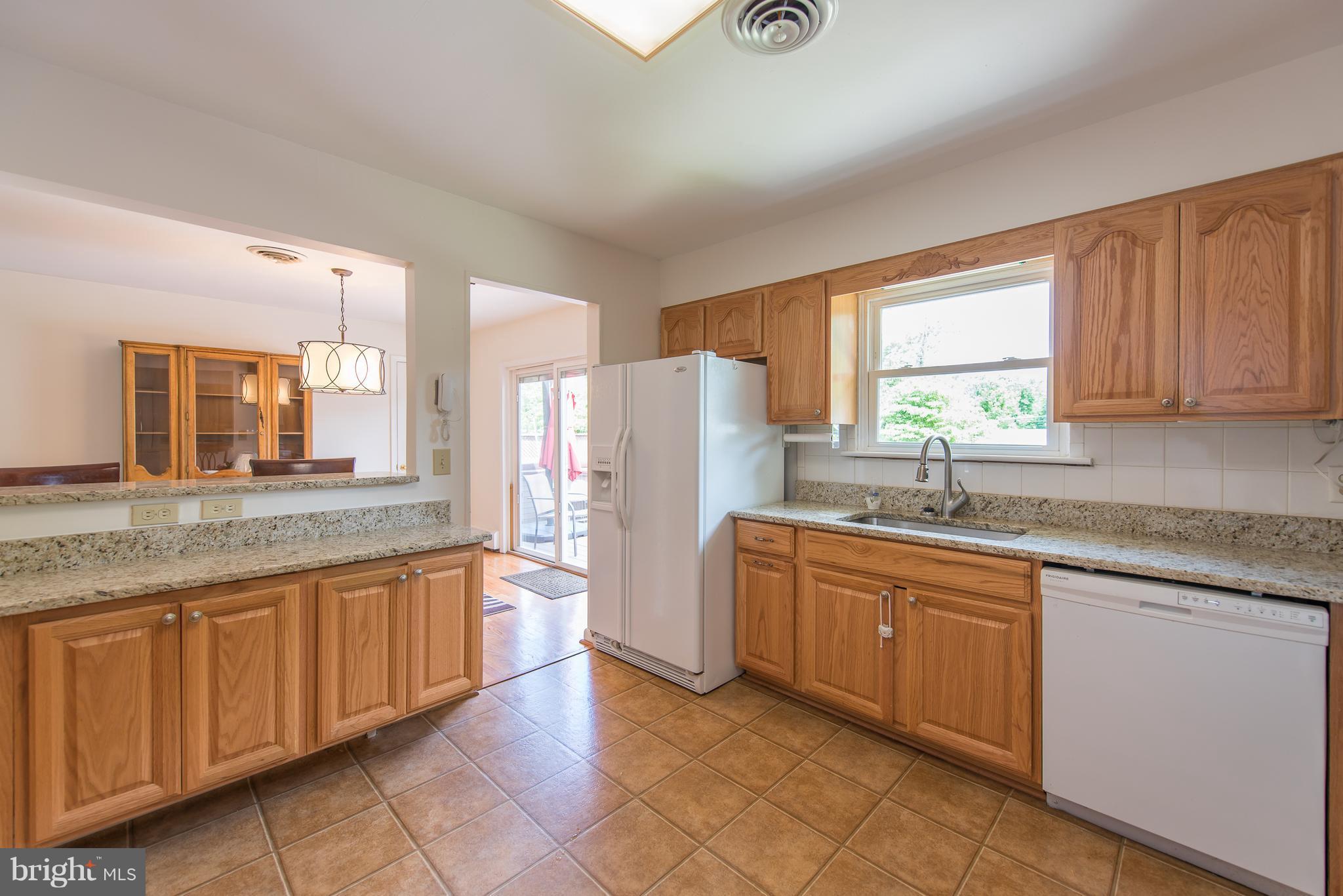 9918 Postwick Road Ellicott City, MD 21042 - Photo 12 of 30 Kitchen