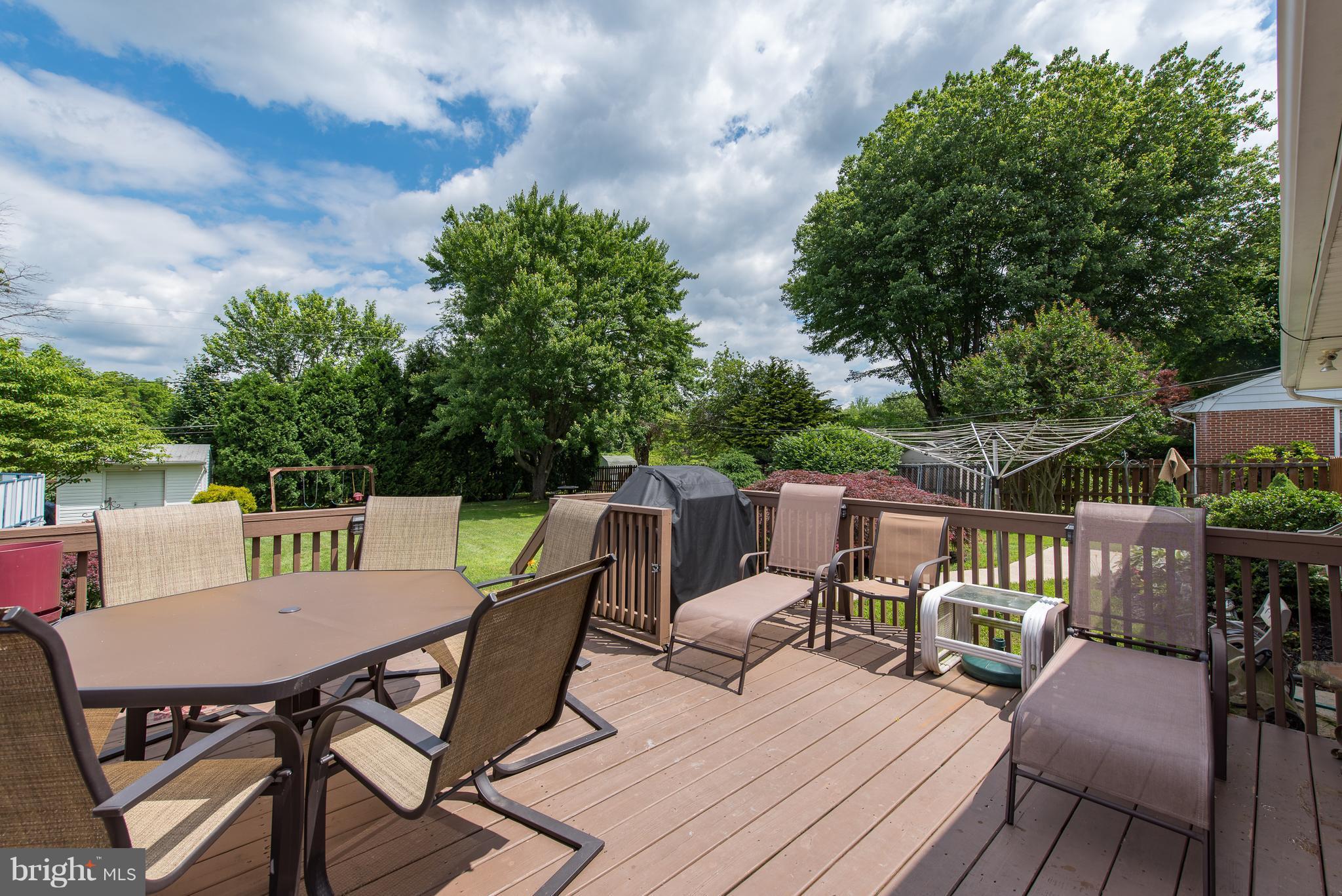 9918 Postwick Road Ellicott City, MD 21042 - Photo 16 of 30 Deck