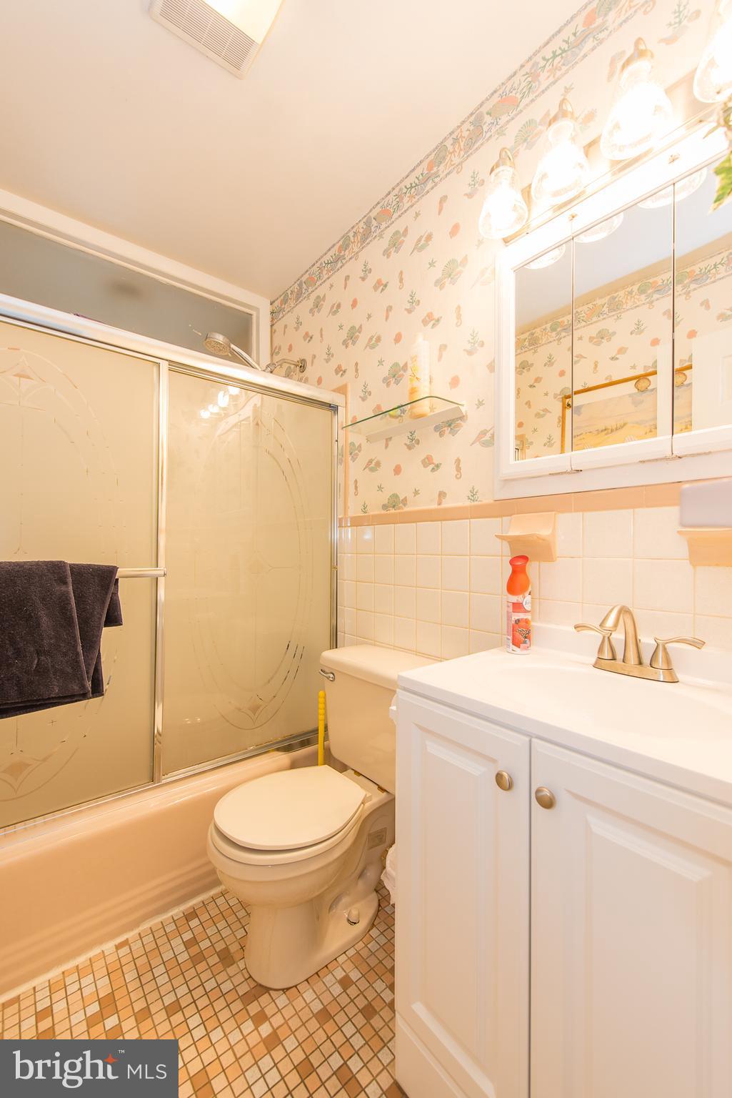 9918 Postwick Road Ellicott City, MD 21042 - Photo 26 of 30 Bathroom