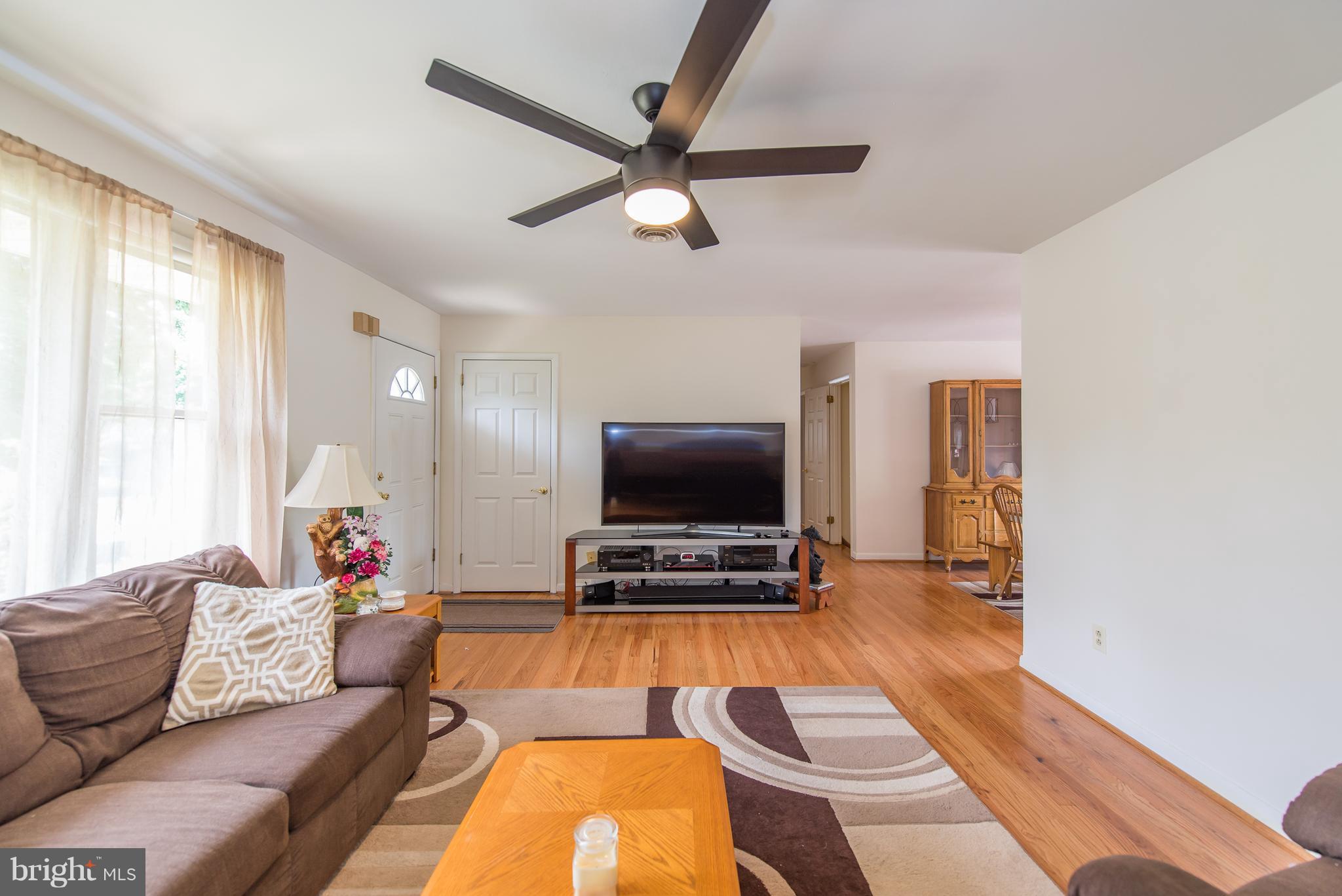 9918 Postwick Road Ellicott City, MD 21042 - Photo 7 of 30 Living Room
