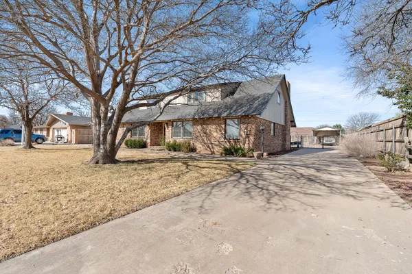 $374,900 | 405 Centre Street, Hereford, TX 79045
