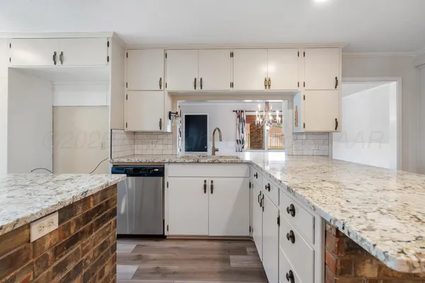 $374,900 | 405 Centre Street, Hereford, TX 79045