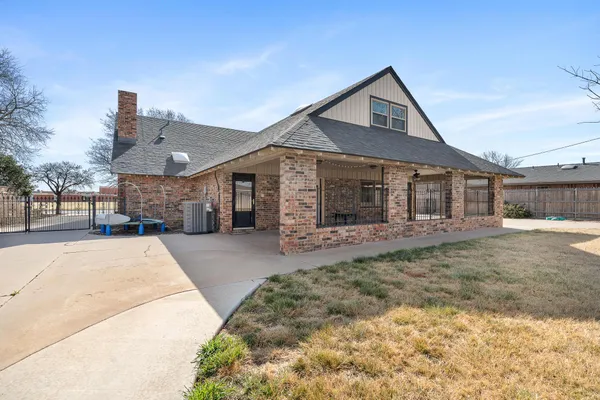 $379,500 | 405 Centre Street, Hereford, TX 79045