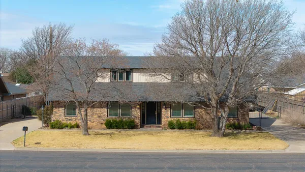 $379,500 | 405 Centre Street, Hereford, TX 79045