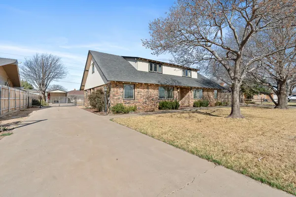 $379,500 | 405 Centre Street, Hereford, TX 79045