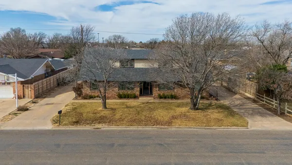 $379,500 | 405 Centre Street, Hereford, TX 79045