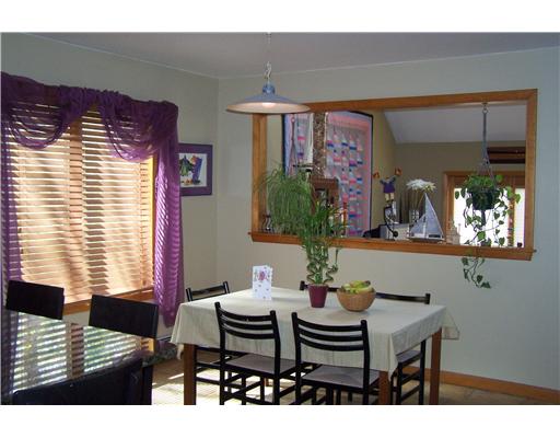 28 Boombridge Road Westerly, RI 02891 - Photo 4 of 12 Dining Room.