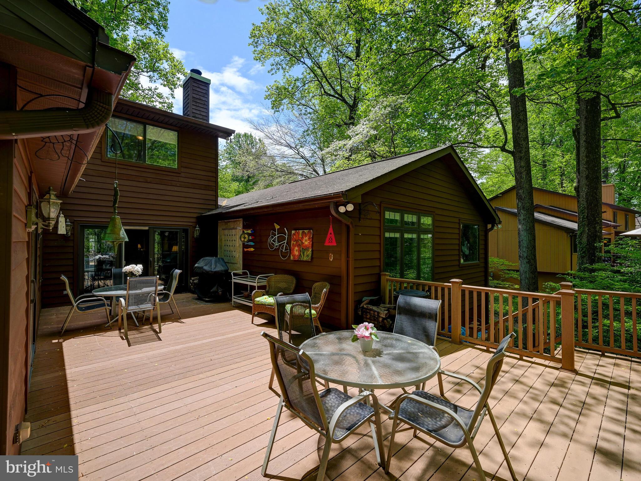 2004 Burdock Road Baltimore, MD 21209 - Photo 5 of 10 SPACIOUS DECK