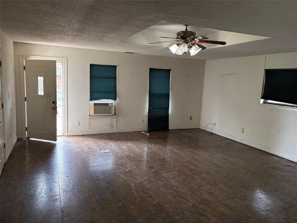 9690 Dripping Spring Road Denison, TX 75021 - Photo 7 of 15