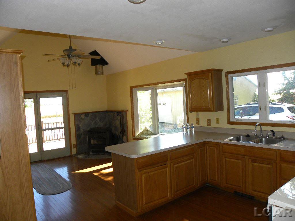 10445 Fike Road Blissfield, MI 49228 - Photo 2 of 20