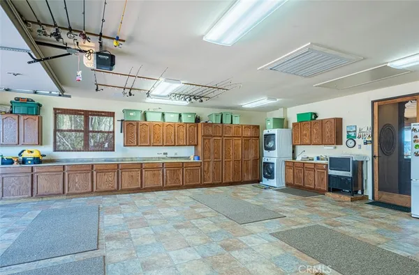 $2,100,000 | 8730 Bluff Court, Bradley, CA 93426