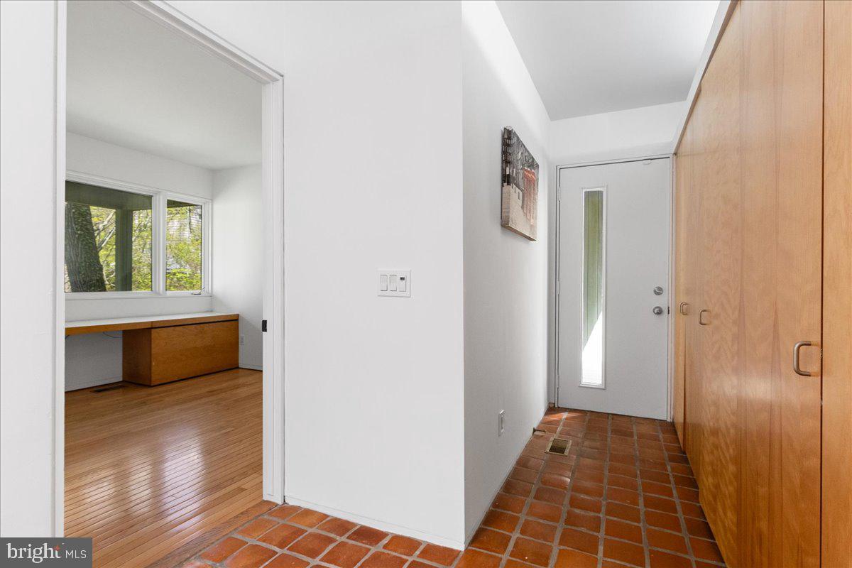 140 Laurel Road Princeton, NJ 08540 - Photo 26 of 54 Hallway lower level